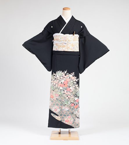 結婚式母上様の夏用の黒留袖となります。単留袖