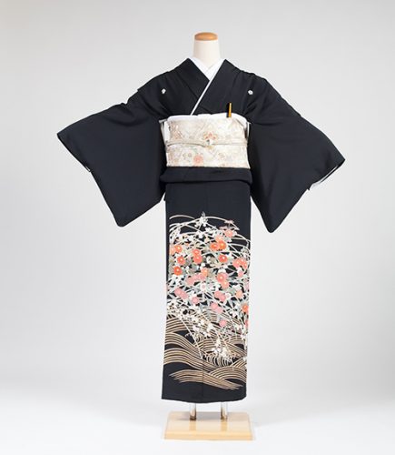結婚式母上様の夏用の黒留袖となります。単留袖