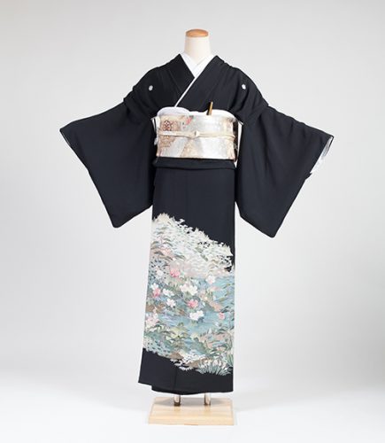 結婚式母上様の夏用の黒留袖となります。単留袖