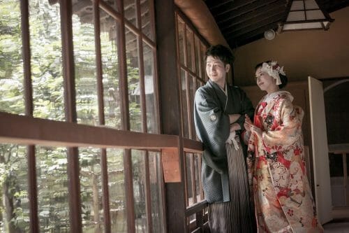 オシャレなウェディングフォトで人気のブライダルハウスひまわりのウェディングフォトチームが、富山市の内山邸へ出張ロケーションフォトへ行ってきた写真